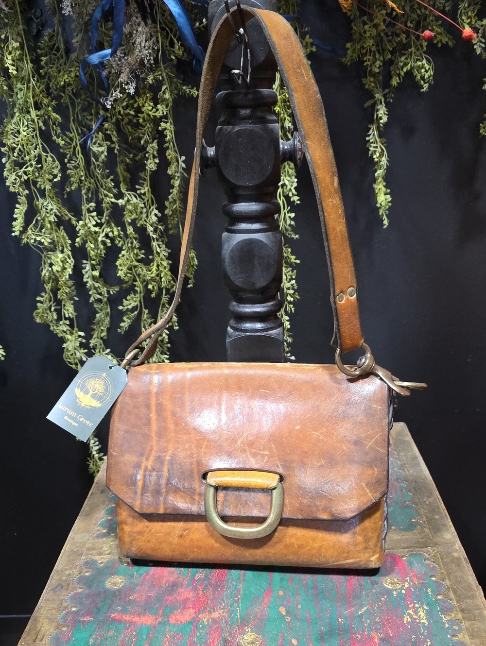 Vintage Brown Leather Shoulder Bag with Brass Accent